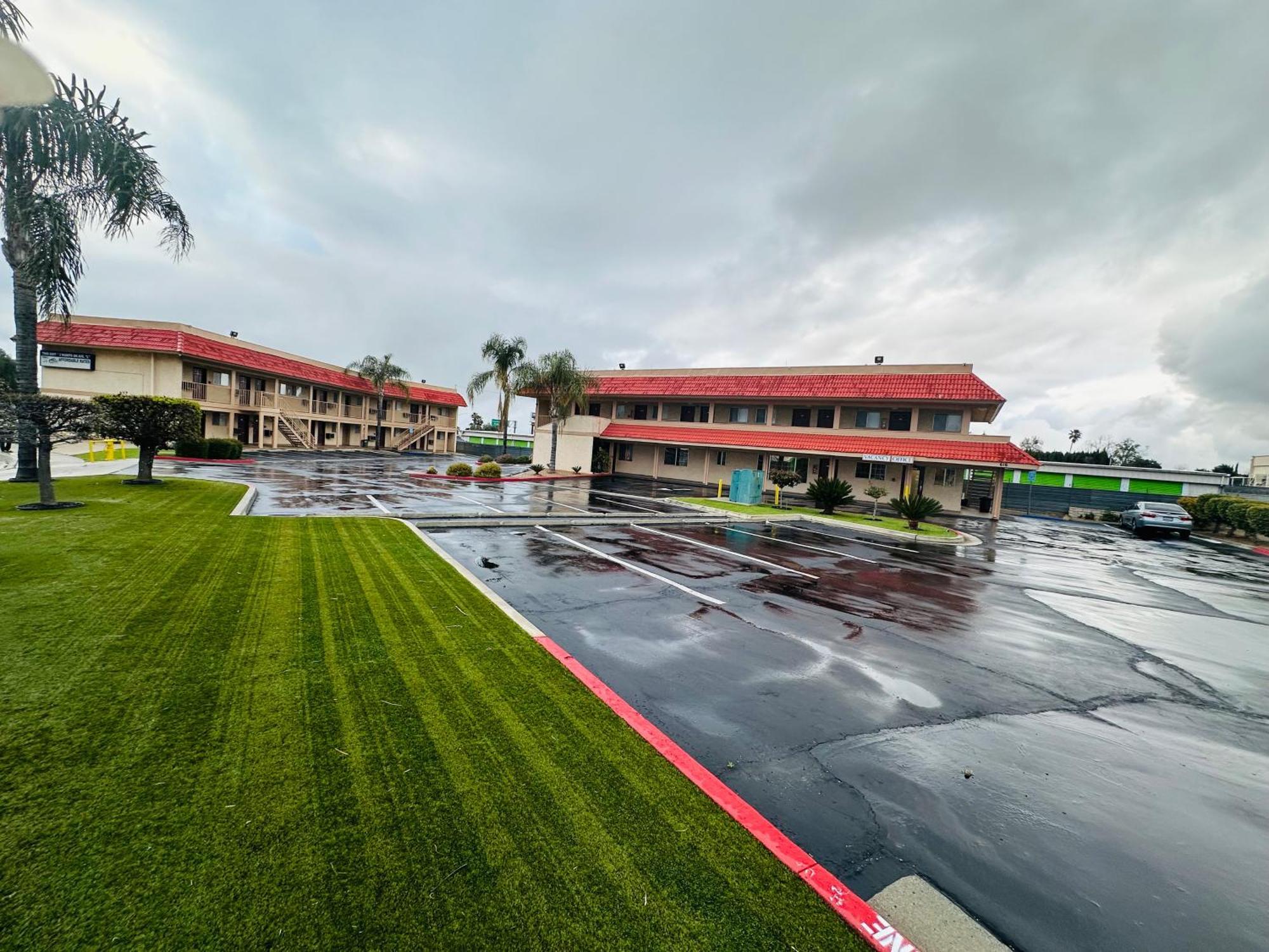 Americas Best Value Inn Calimesa Bagian luar foto