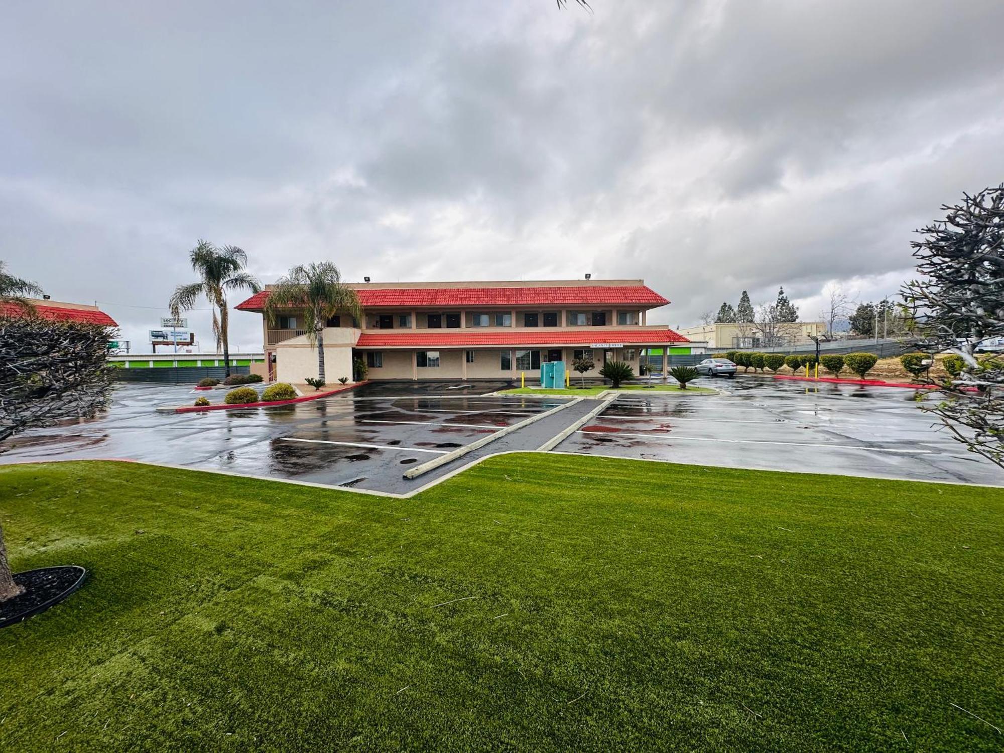 Americas Best Value Inn Calimesa Bagian luar foto