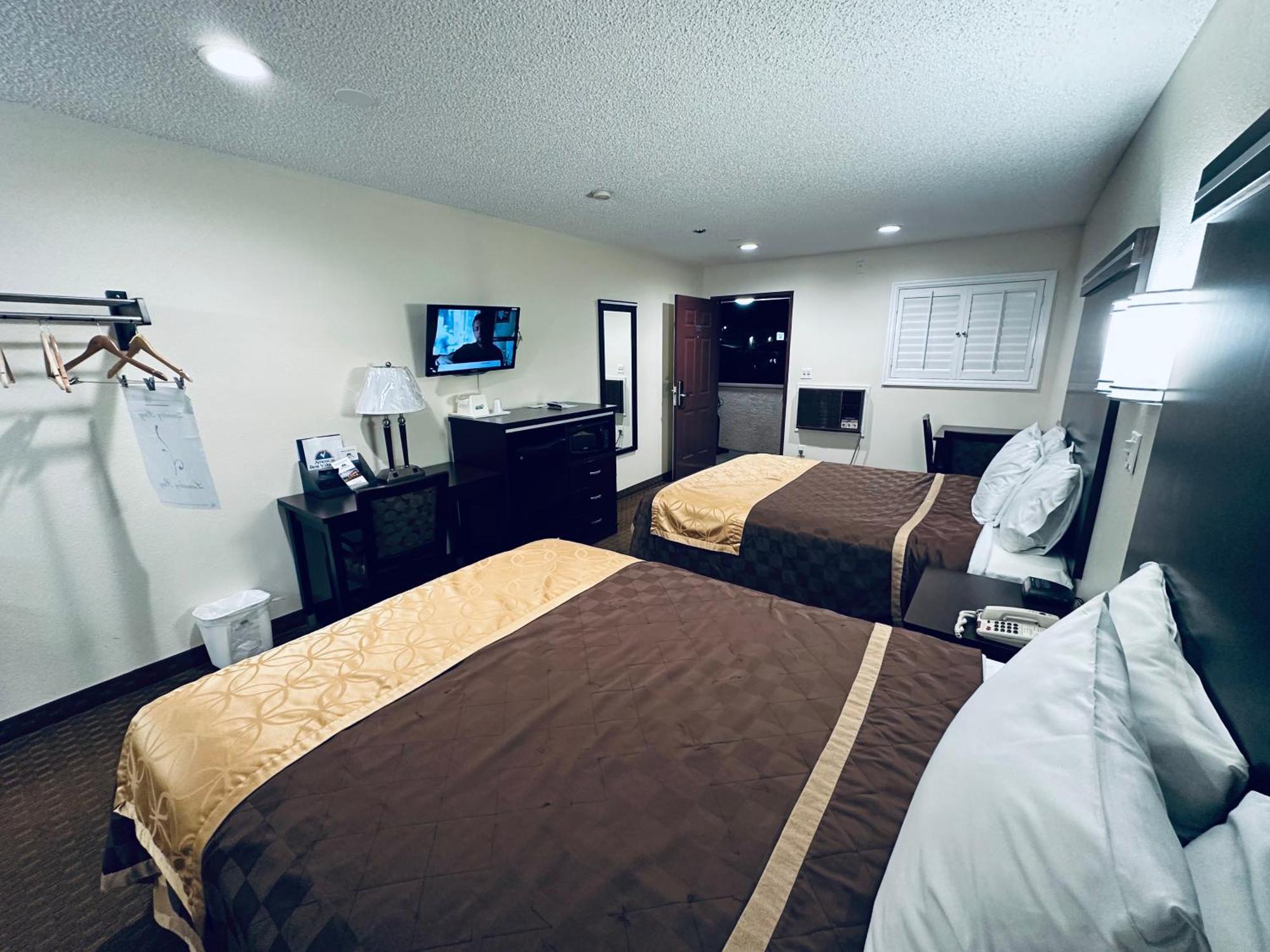Americas Best Value Inn Calimesa Bagian luar foto